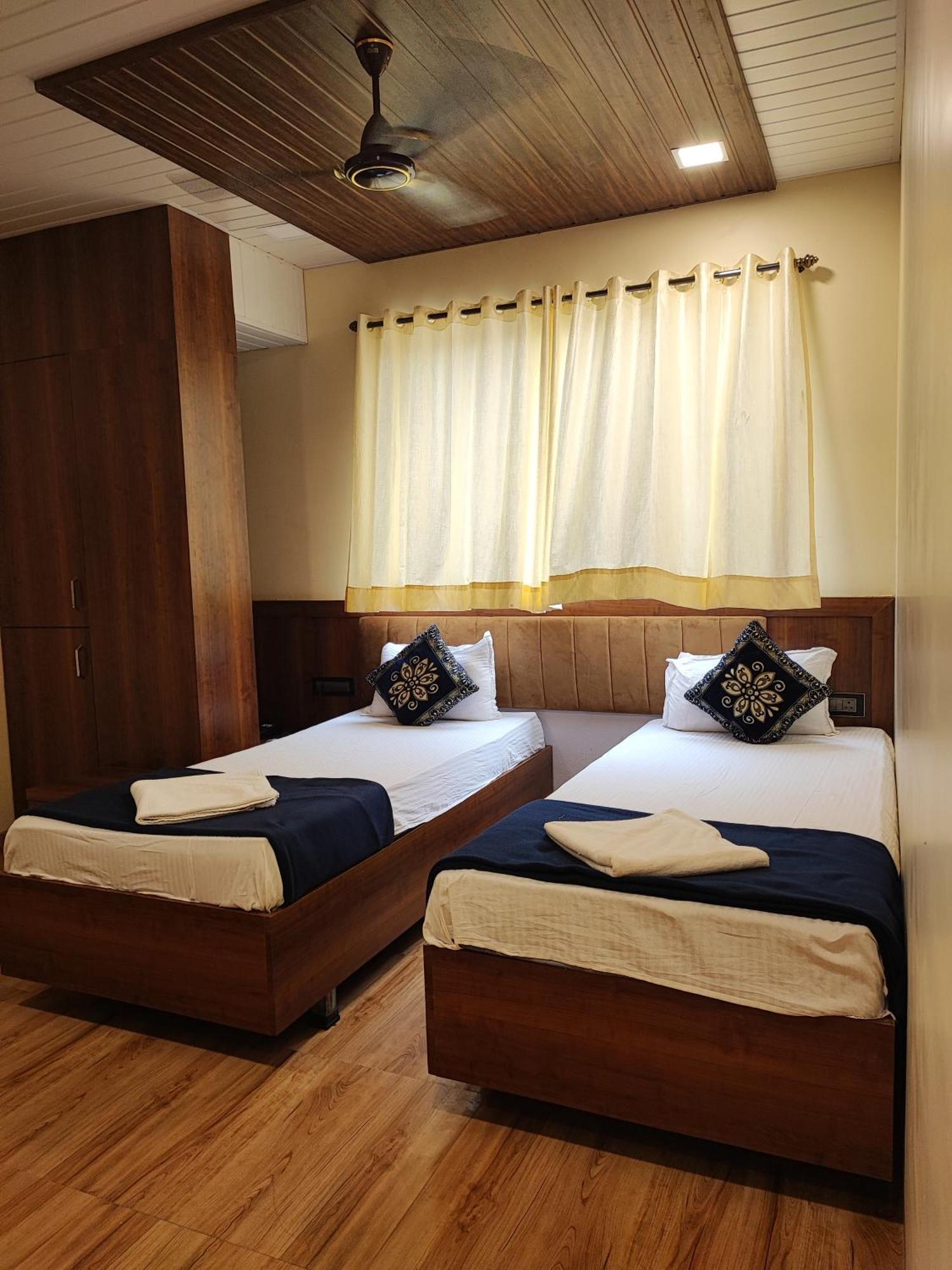 Hotel Starlit Navi Mumbai Zewnętrze zdjęcie